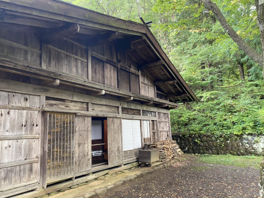 昔ながらの建物を見にいざ高山へ！！