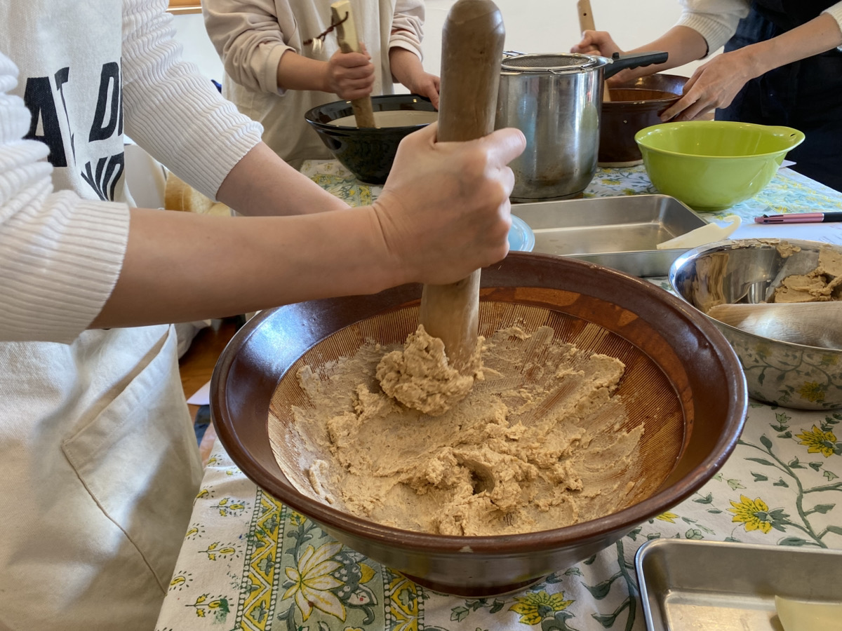 【暮らしの学校】neshianさんの味噌づくり体験