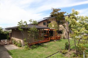 【暮らしの学校】青空おやこヨガ