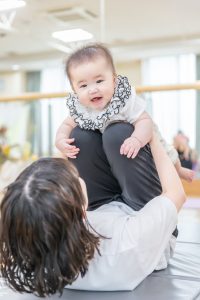 【暮らしの学校】青空おやこヨガ