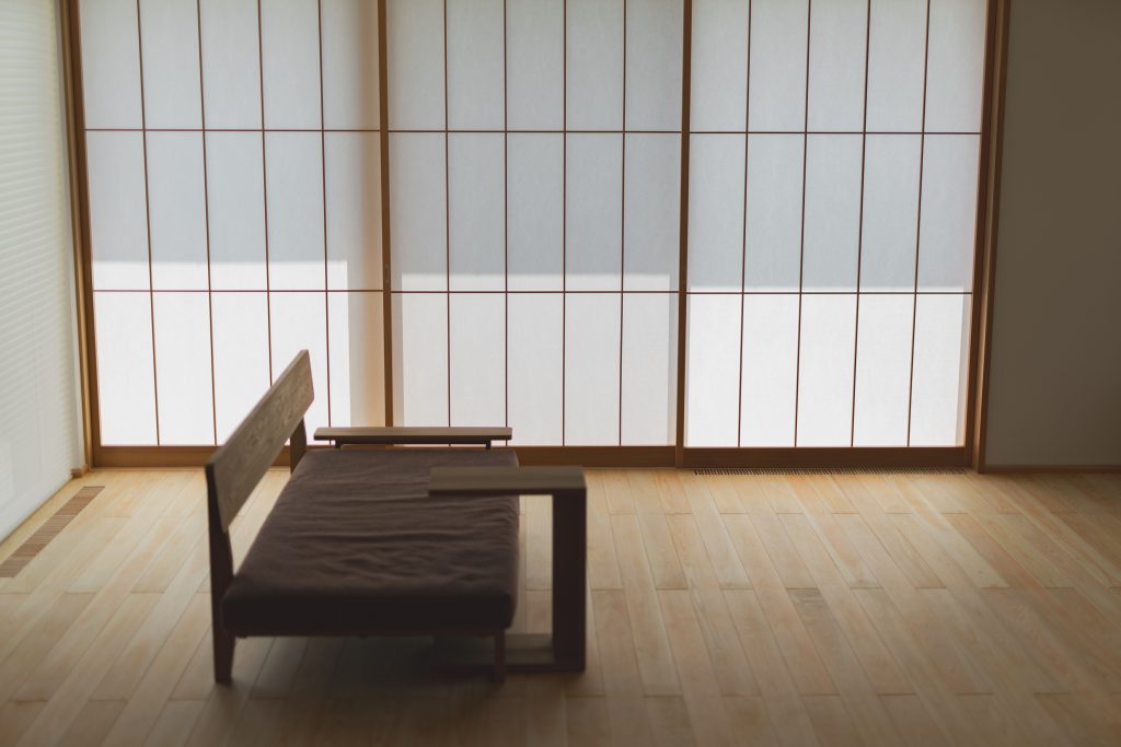 ひかりと暮らしをやさしくつなぐ、開放と安心の住まい。