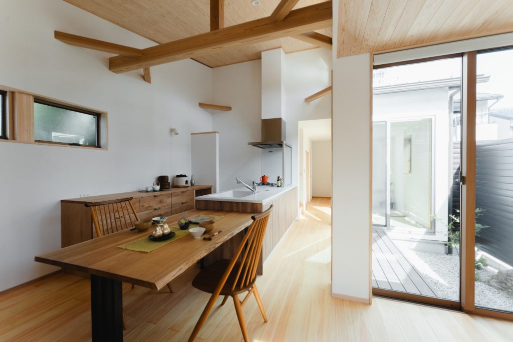 まちの中の、やわらぎの静居